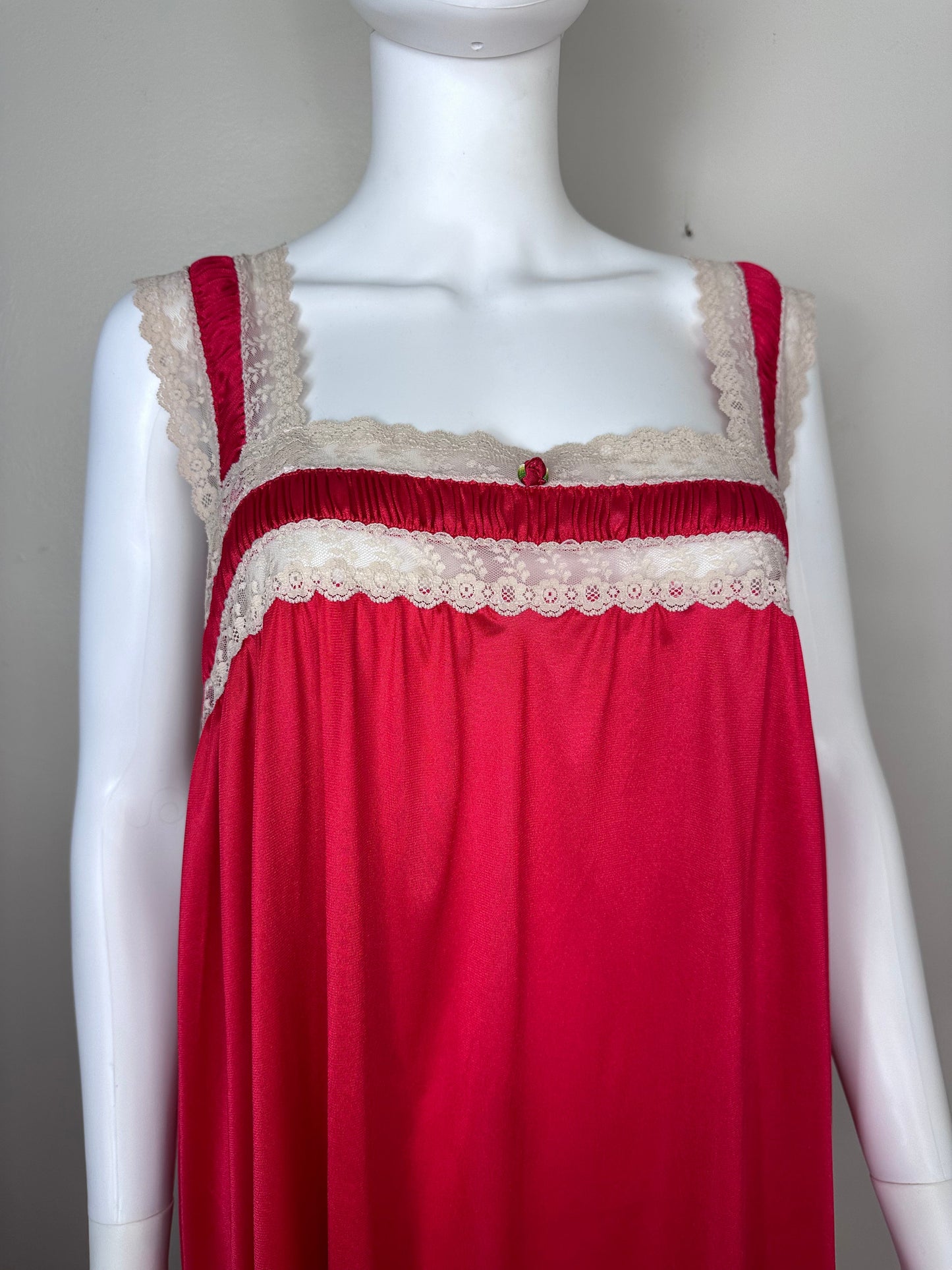 1960s/70s Plus Size Red Peignoir Set, Slenderstyle, Nightgown and Robe Set Size 3X