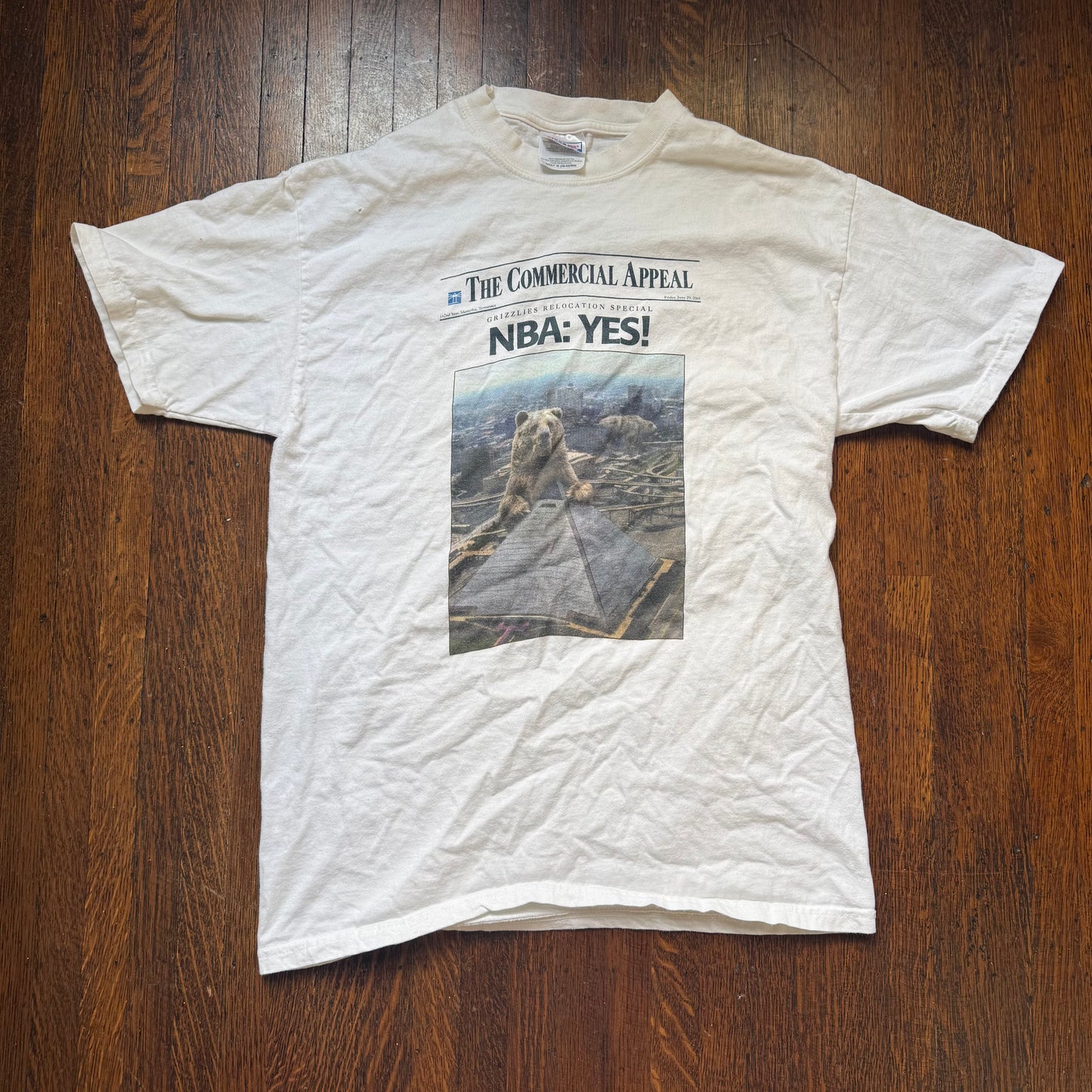 Y2K Memphis Grizzlies Commemorative NBA Front Page T-Shirt, Commercial Appeal, Hanes Beefy T Size Medium