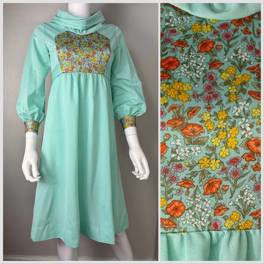 1970s Mint Green Double Knit Dress with Floral Panel, Handmade Size XS/S