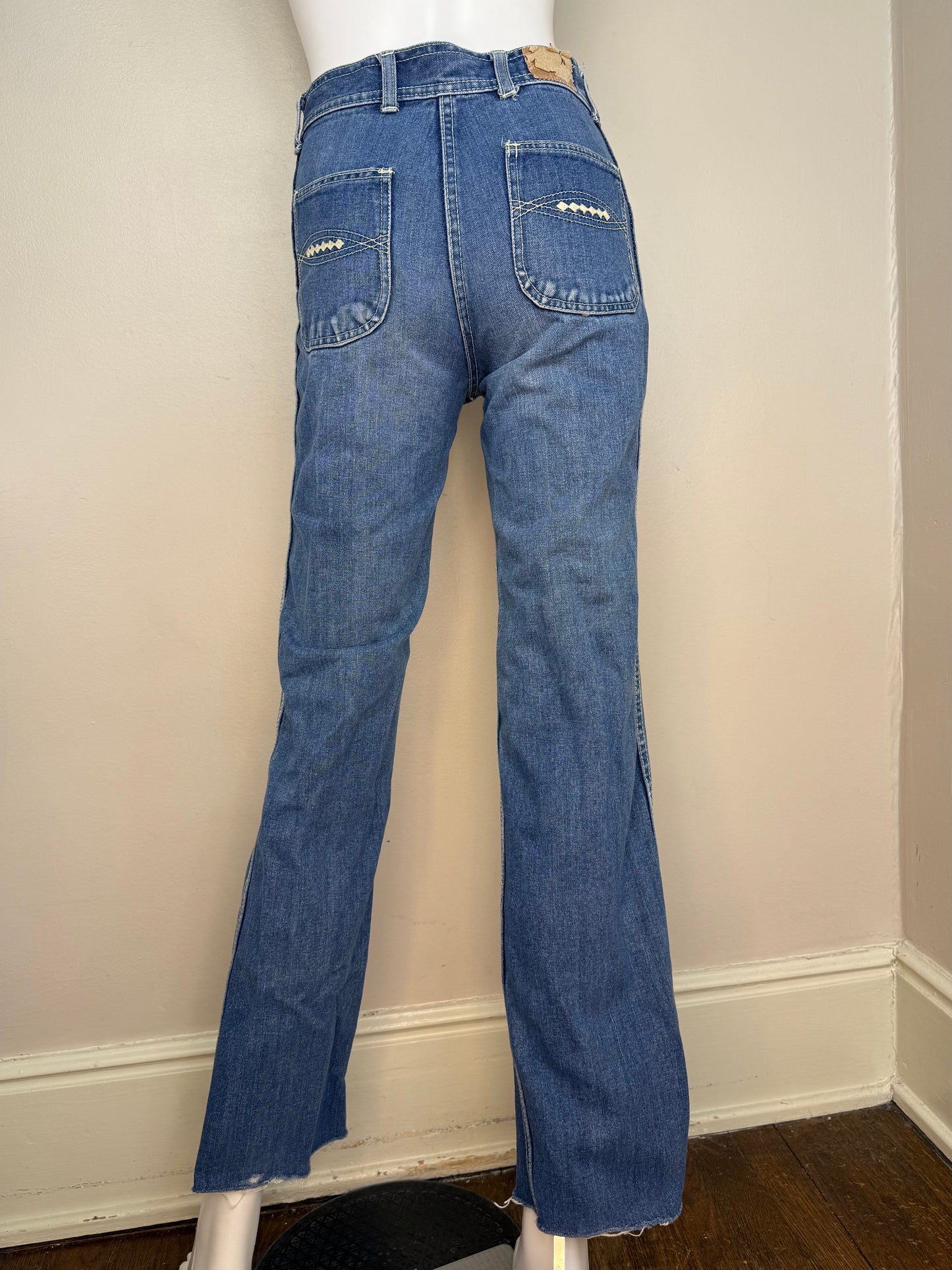 1970s Blue Jeans, High Rise, Straight Leg, Best Made Togs Size 0, 25.5"x30.25"