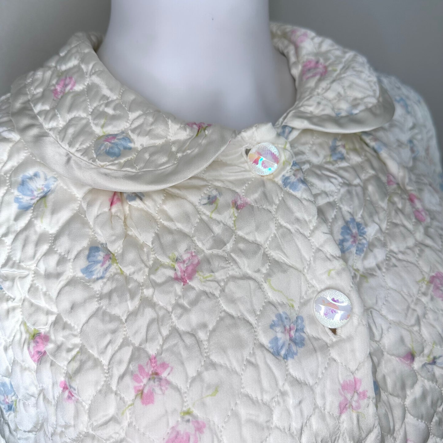 1950s Barbizon Dainty Puff Bed Jacket, Size Large, Floral Quilted Nylon