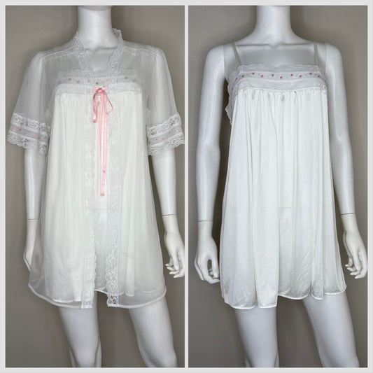 1970s/80s White Peignoir Set, Nightgown and Sheer Short Sleeve Robe, Gilead Size Large, Pink Roses, Bridal Lingerie