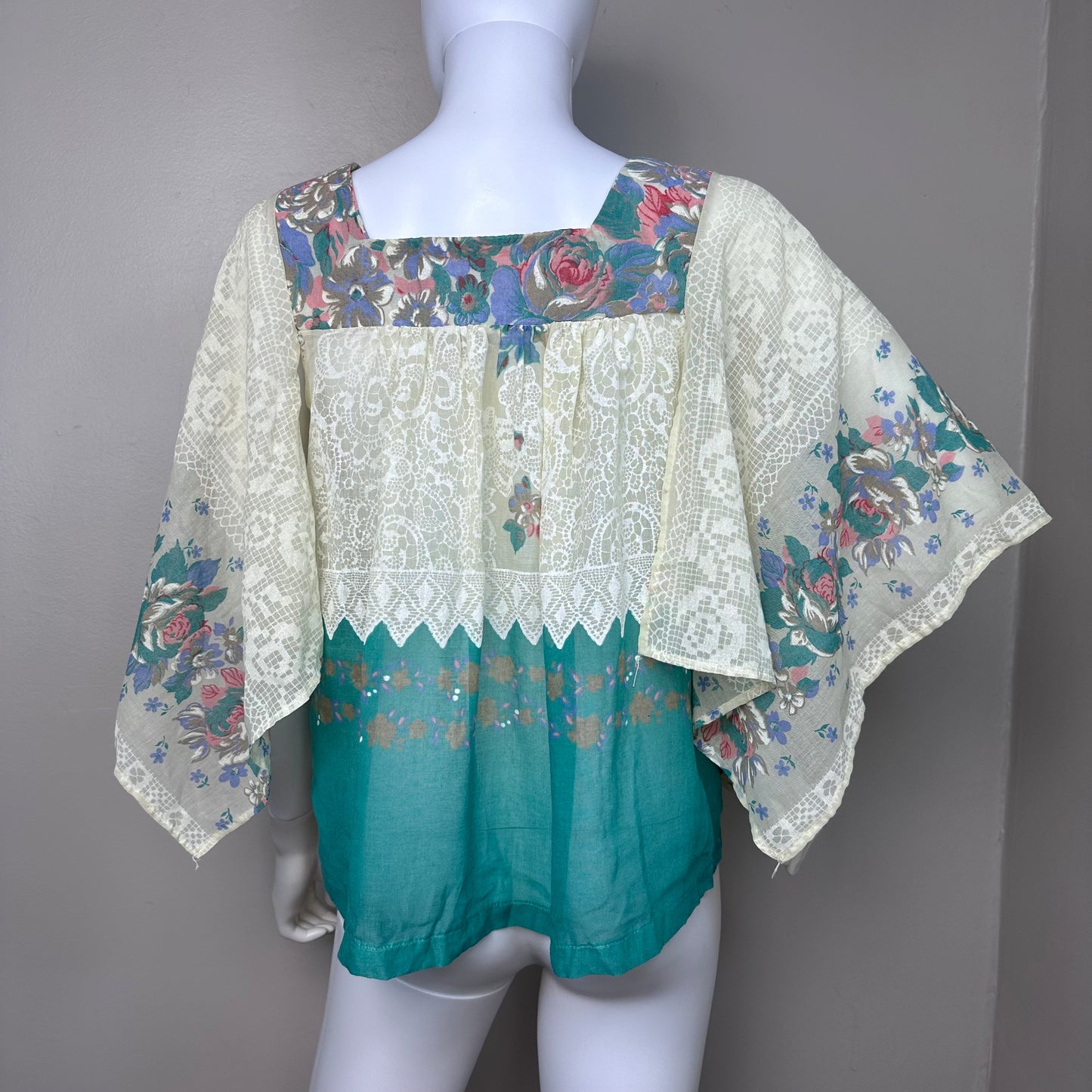 1970s Boho Blouse, Handkerchief Sleeves, Hobbs Mills Size S/M