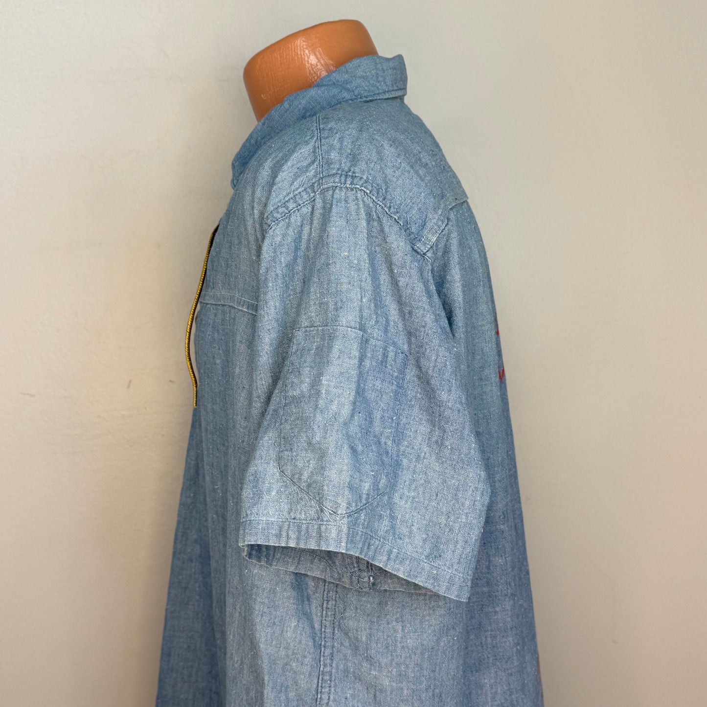 1960s Lace Up Chambray Shirt with Hippie Counter Culture Protest Print, The Surfer Size Large, Free Our Dorm