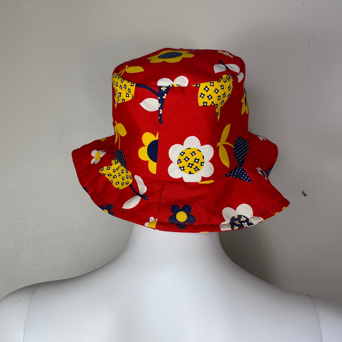 1960s Red Floral Print Hat