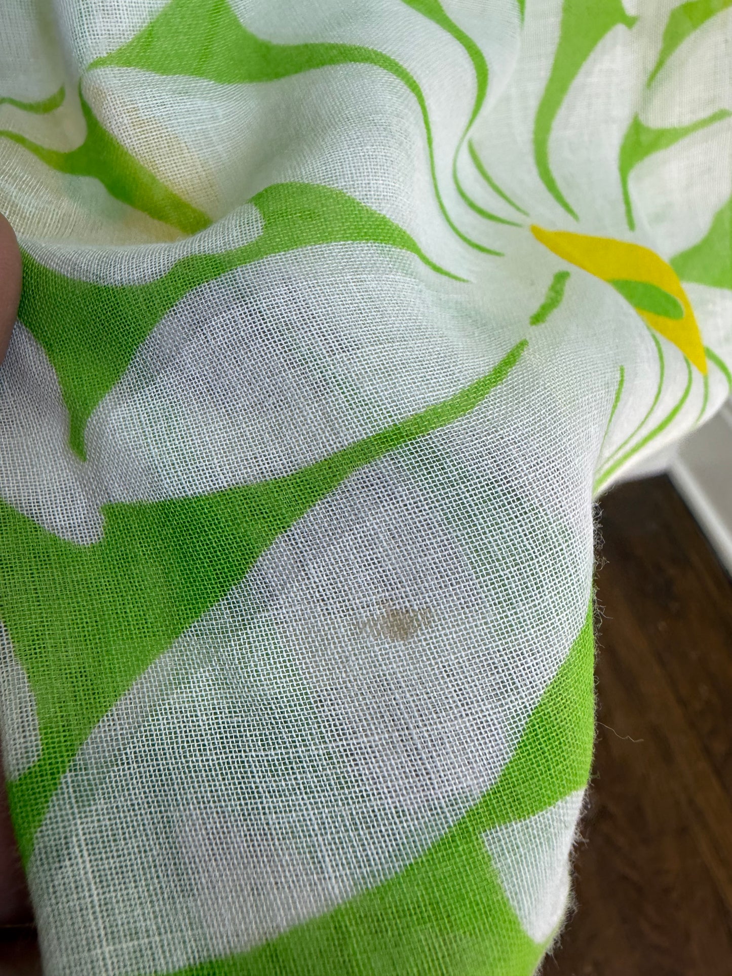 1960s Daisy Shirt Dress, Border Print, Size Medium