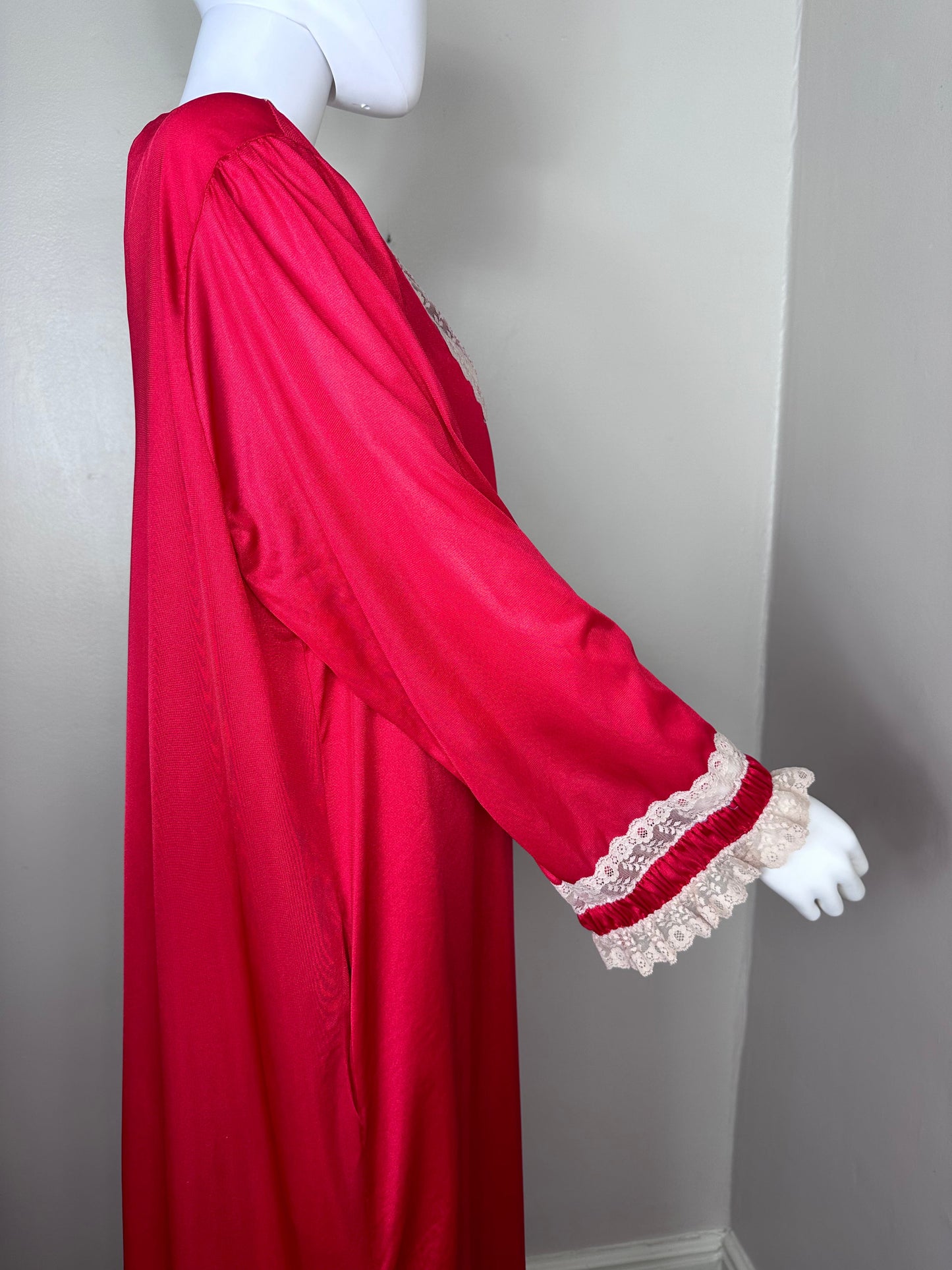 1960s/70s Plus Size Red Peignoir Set, Slenderstyle, Nightgown and Robe Set Size 3X