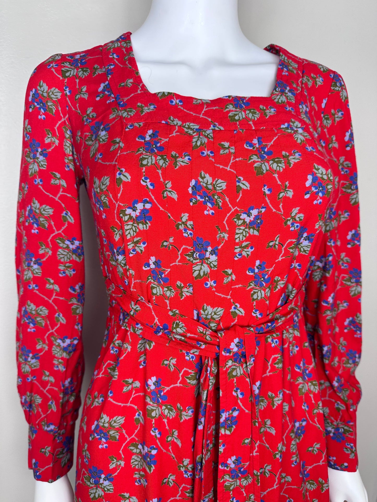 1970s Red Floral Mini Dress, Pacemaker Size Medium