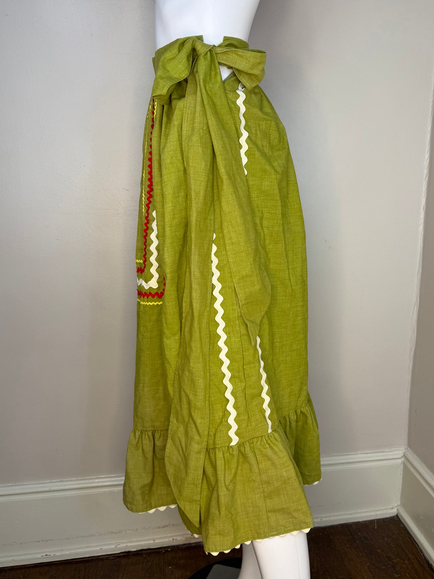 1970s Green Prairie Skirt with Ric Rack Trim, Handmade, Girls 10/12, Adult XXS