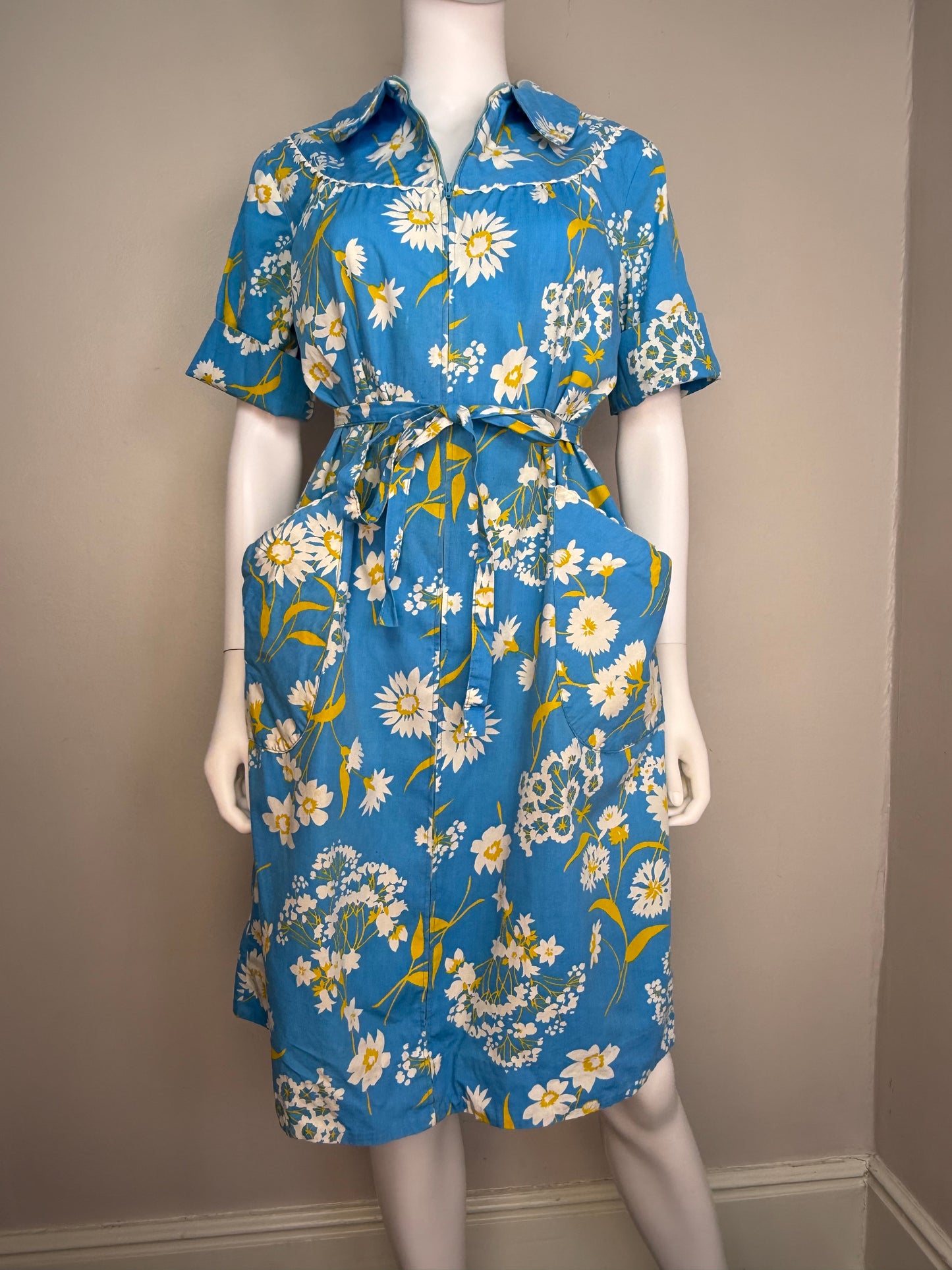 1960s Blue Floral House Dress, Rickrack Trim, Relax-A-Coat by Adele Fashions Size M/L
