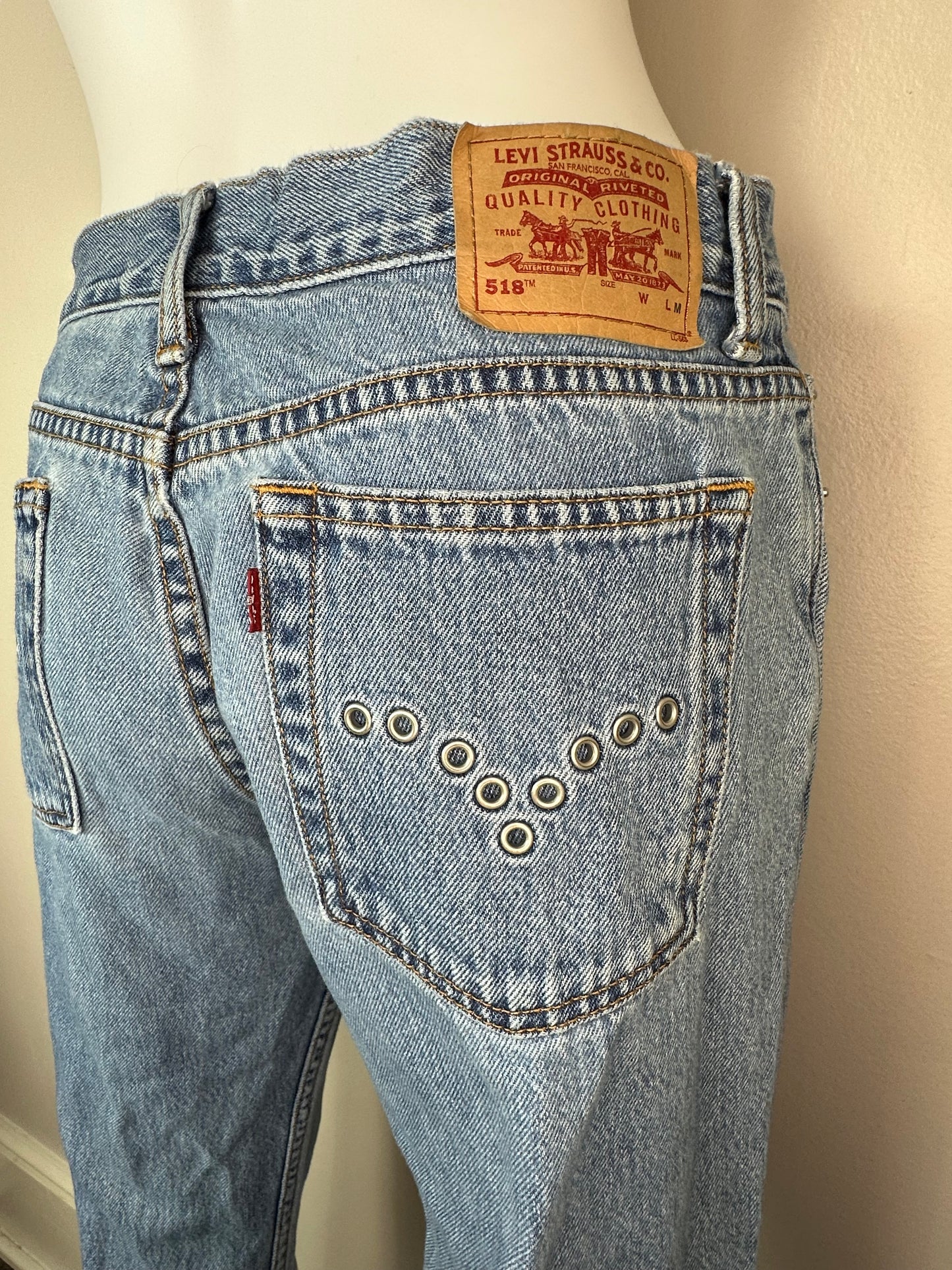 Y2K Levi’s Jeans, 518 with Decorative Grommets, Mid-rise 32"x31.5"