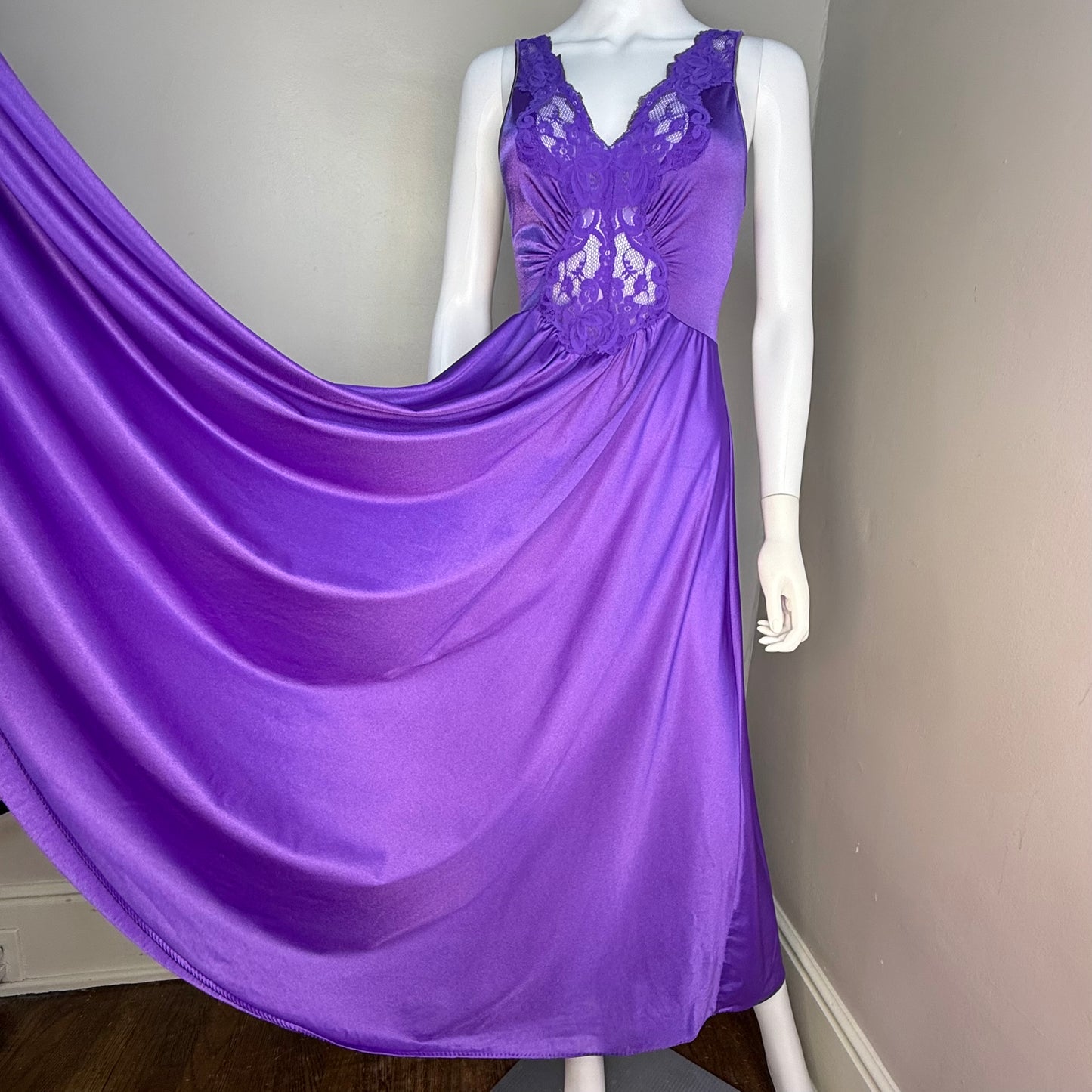 1970s Purple Nightgown with Full Sweep, Lace Cut Out Bodice, Lorraine Size XS-Small