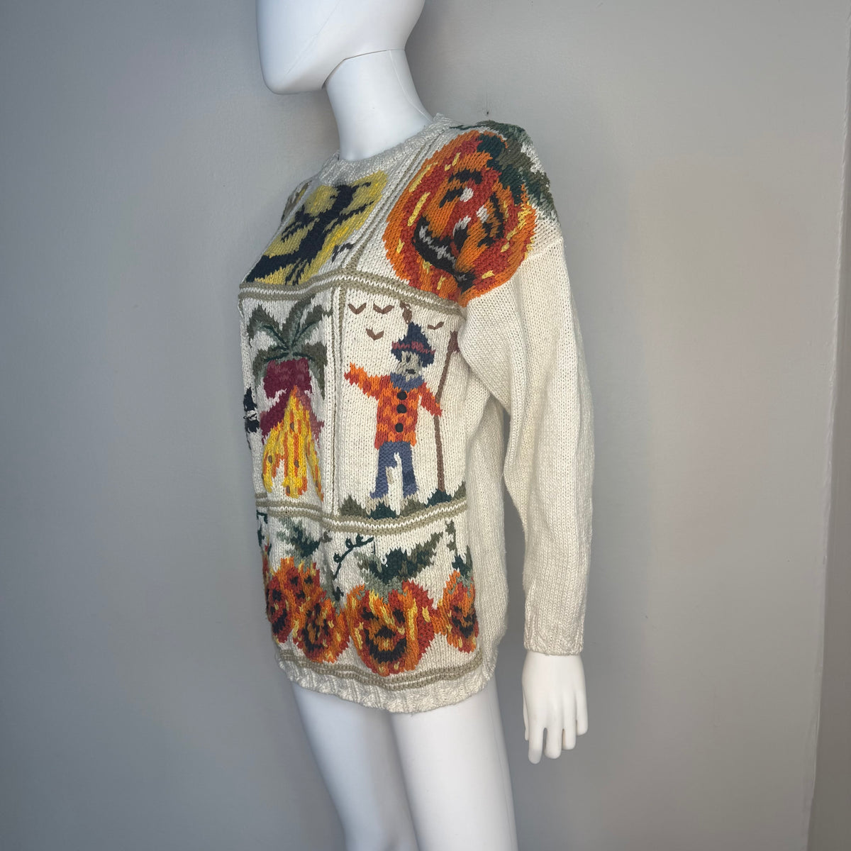 1990s Halloween Sweater, Crystal-Kobe Size Medium