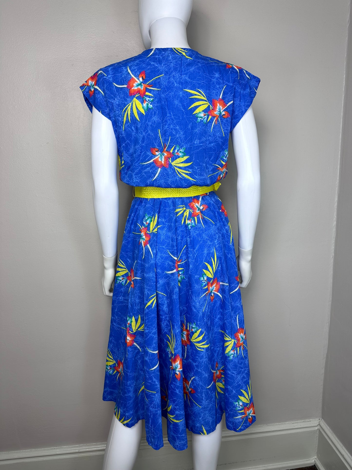 1980s Tropical Blue Floral Dress with Cut Out, Impromptu Size Medium