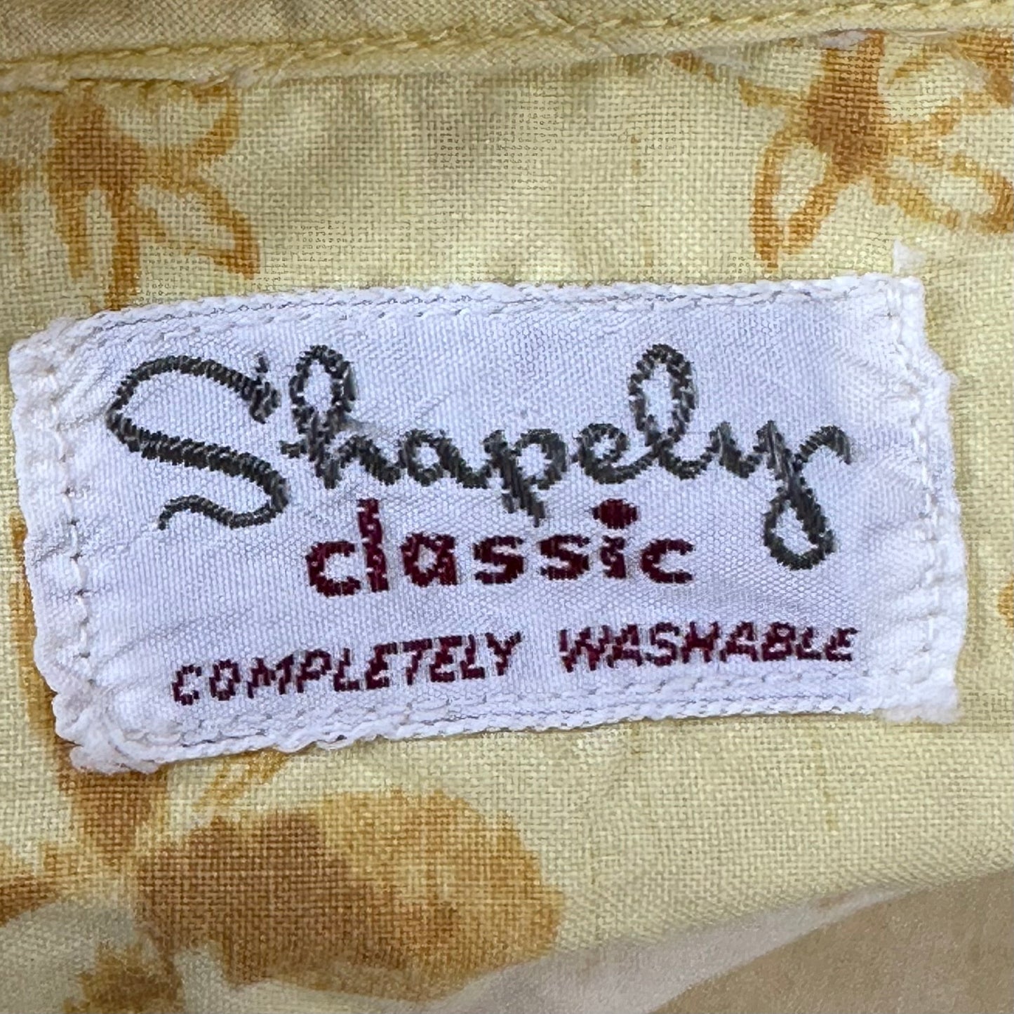 1960s Yellow Butterfly Blouse, Shapely Classic Size Medium