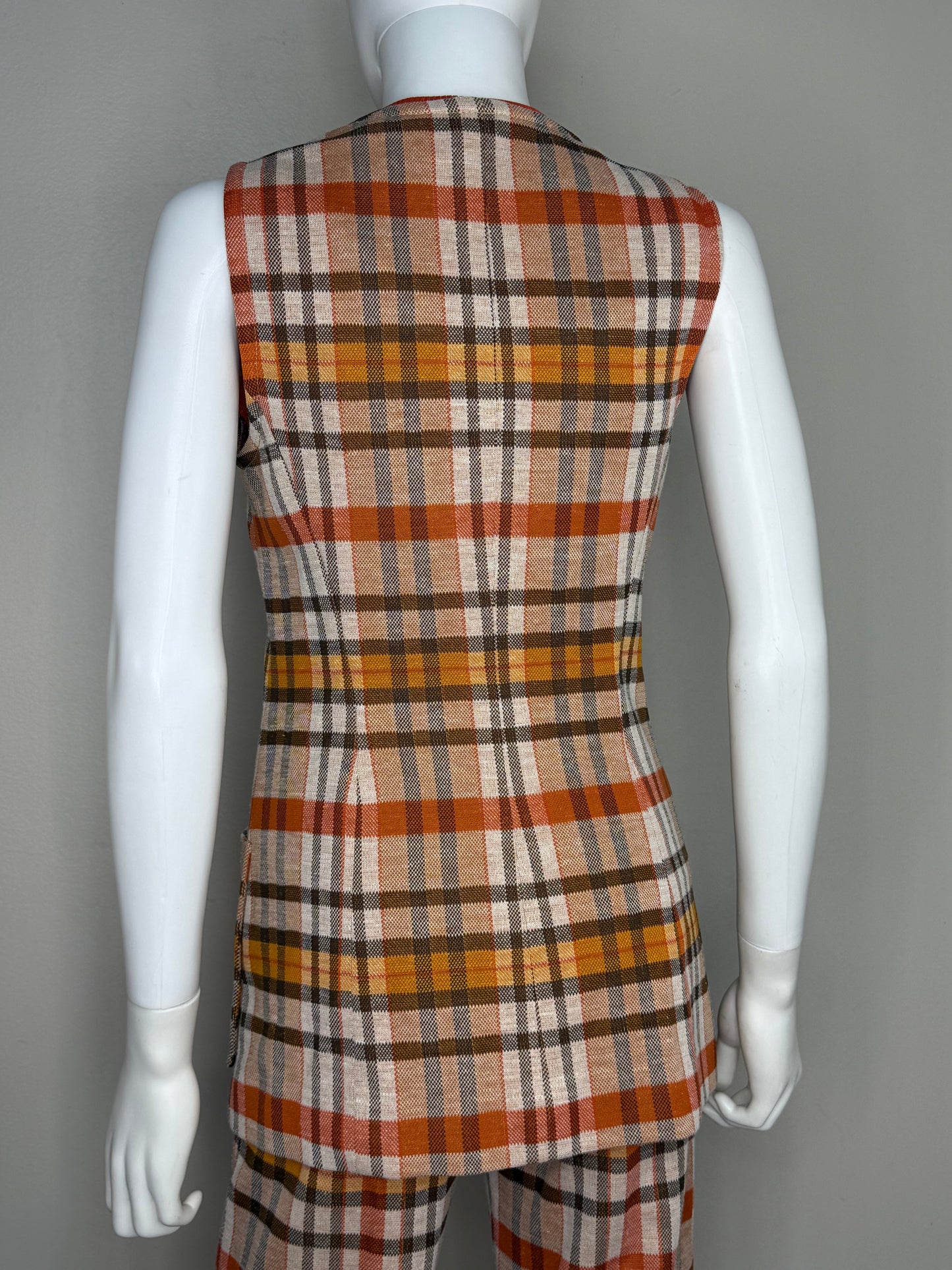 1970s Women’s Plaid Double Knit Pant Suit, Vest Top and Pants set, Peck & Peck for Act III Size Small