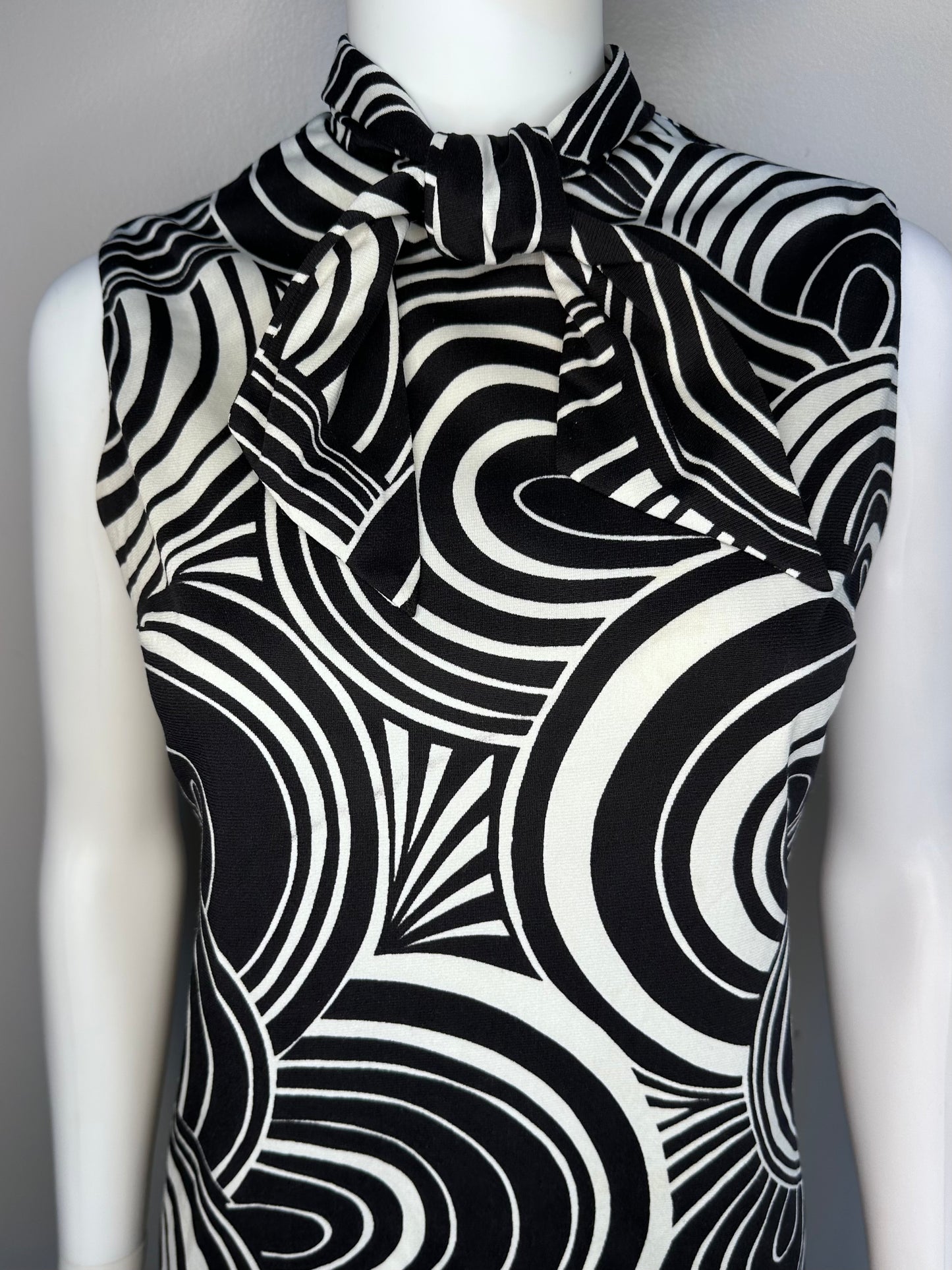 1960s Black and White Swirl Mod Mini Dress, Domani Knits Size S/M