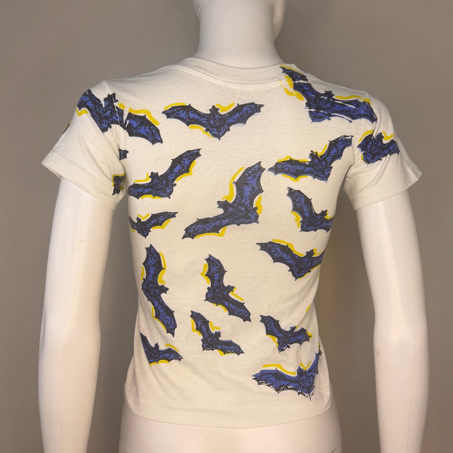 1980s Kids’ Batman All Over Print T-Shirt, Division 1 Size Youth Medium, D.C. Comics 1988