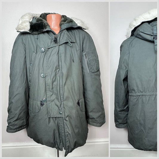 1980s N-3B US Military Issue Parka, Greenbriar Industries Size Medium