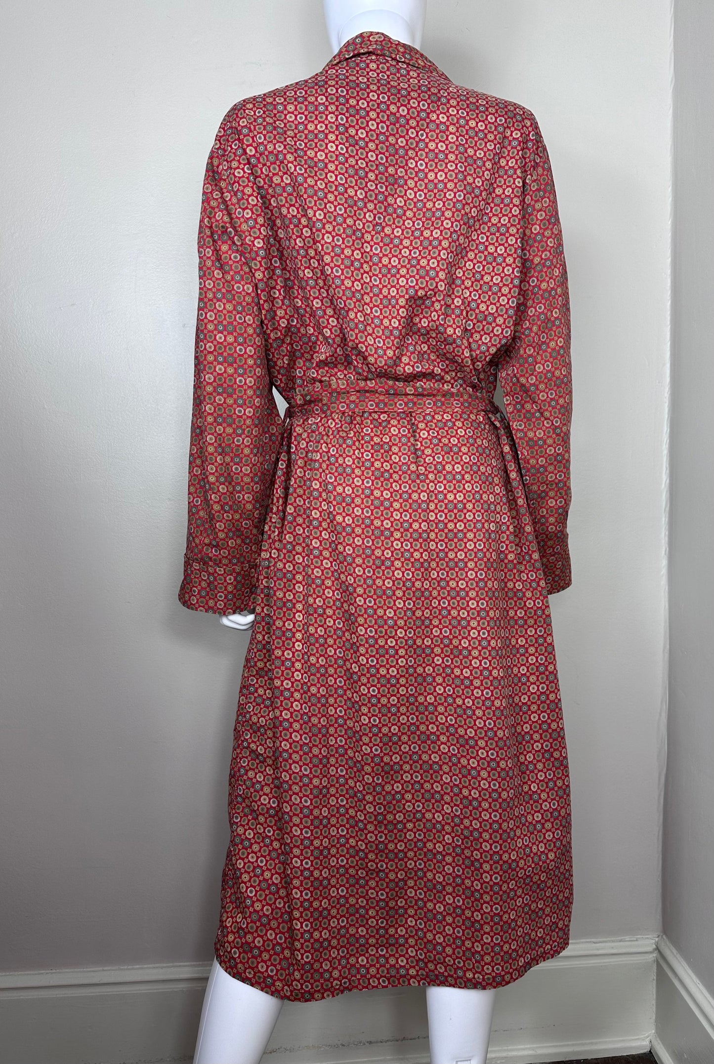 1960s Men’s Red Medallion Print Robe, Fruit of the Loom Size Large