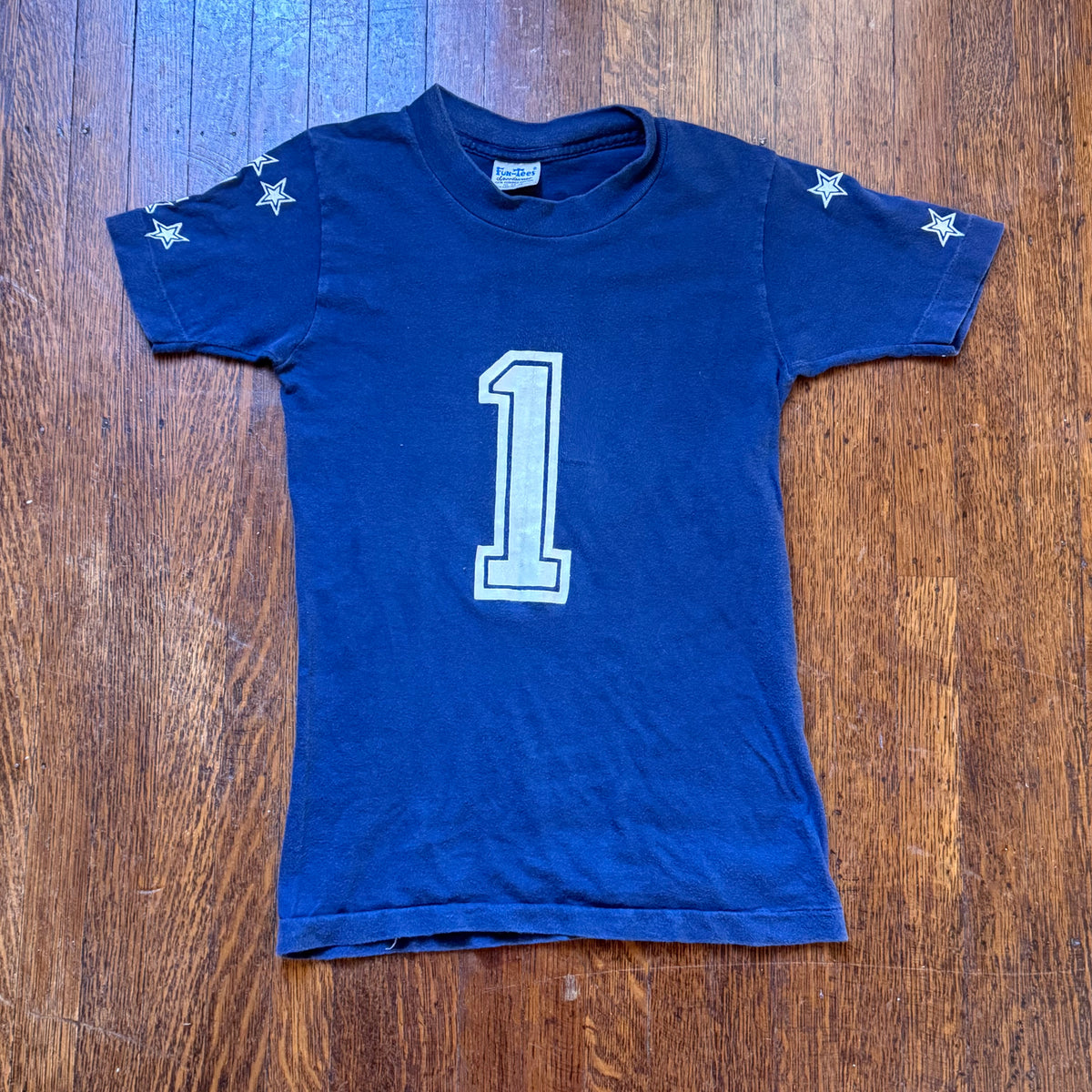 1970s Kids' Jersey T-Shirt, Fun Tees Sportswear Size Youth Medium/Adult XS, Fountain No. 1