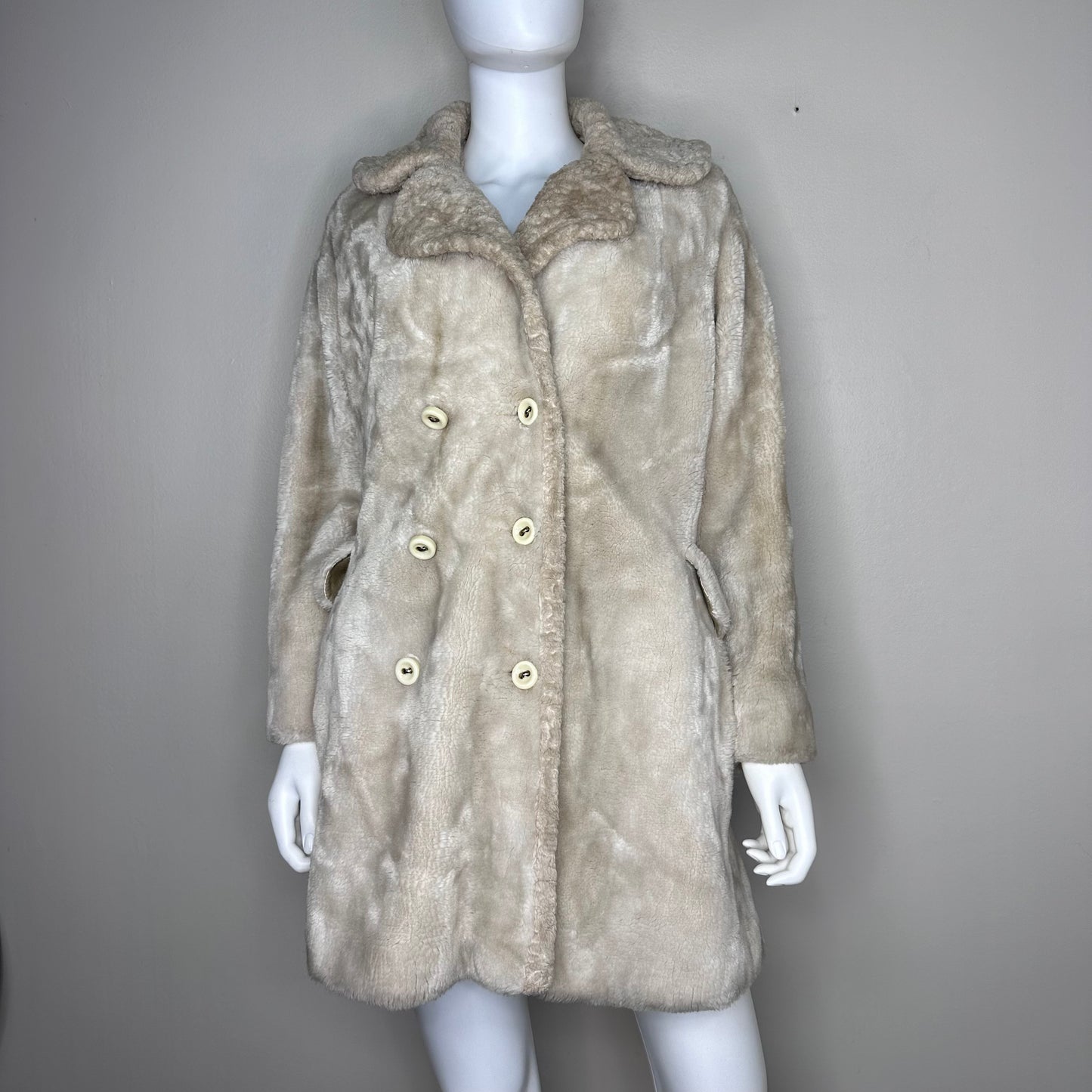 1970s Blonde Faux Fur Coat, Borgana Styled by Russel Taylor Size Small