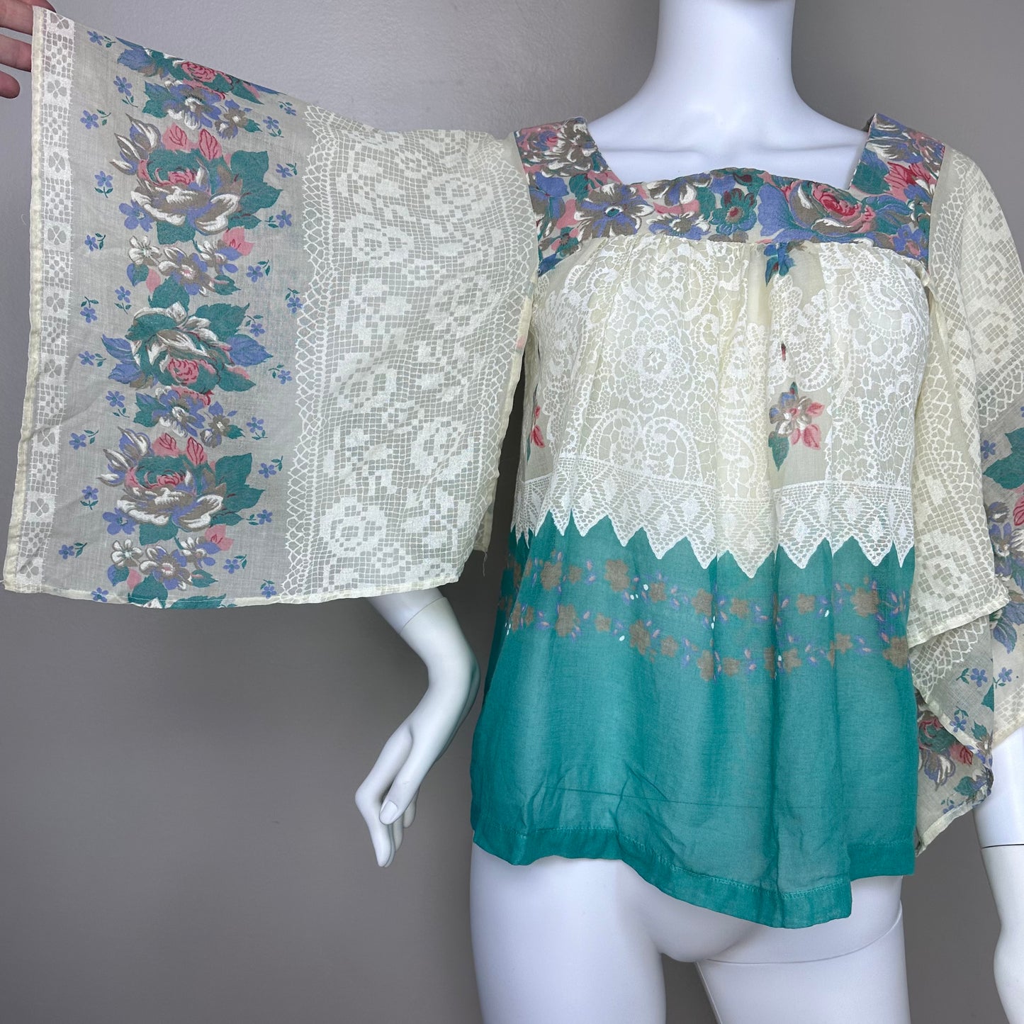 1970s Boho Blouse, Handkerchief Sleeves, Hobbs Mills Size S/M