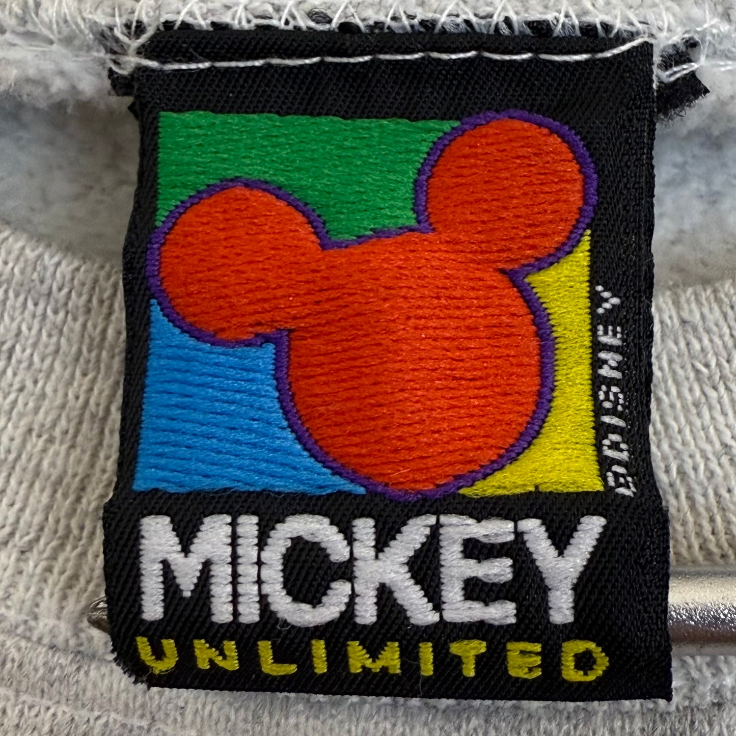 1990s Walt Disney Christmas Sweatshirt, Mickey Unlimited Size M, Mickey Mouse and Friends, We Wish You A Merry Christmas