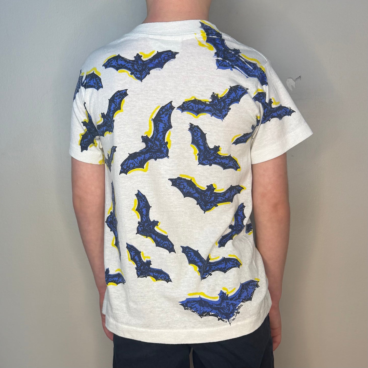 1980s Kids’ Batman All Over Print T-Shirt, Division 1 Size Youth Medium, D.C. Comics 1988