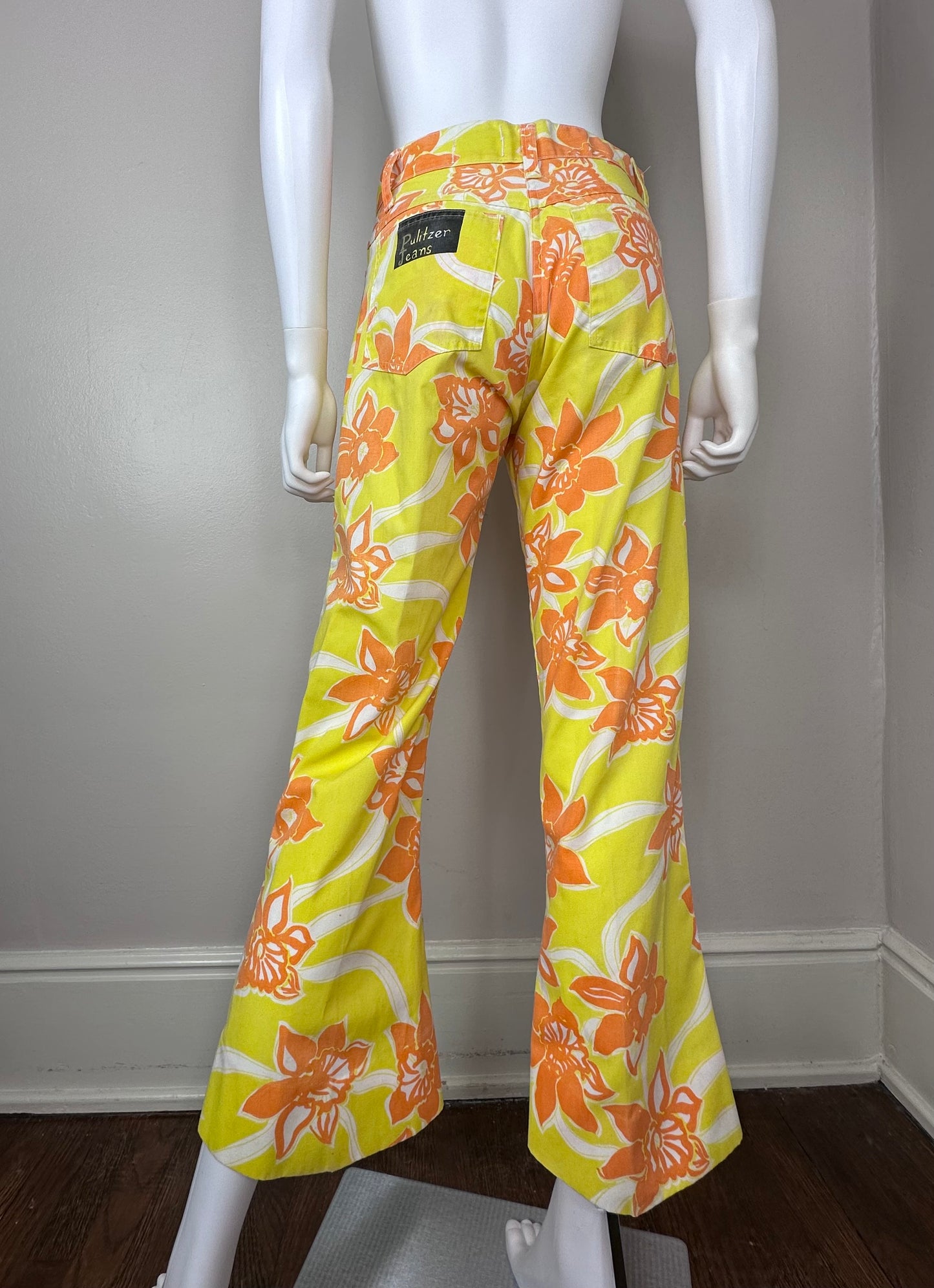 1960s Yellow and Orange Floral Pulitzer Jeans, Lilly Pulitzer Men’s Stuff Pants, 28.5"x27.5"