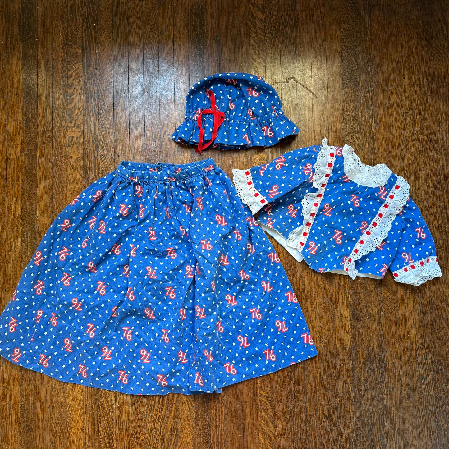 1970s USA Bicentennial 76 Print Girl’s Costume, Top Skirt and Hat, Handmade Size 4/5, Spirit of 76