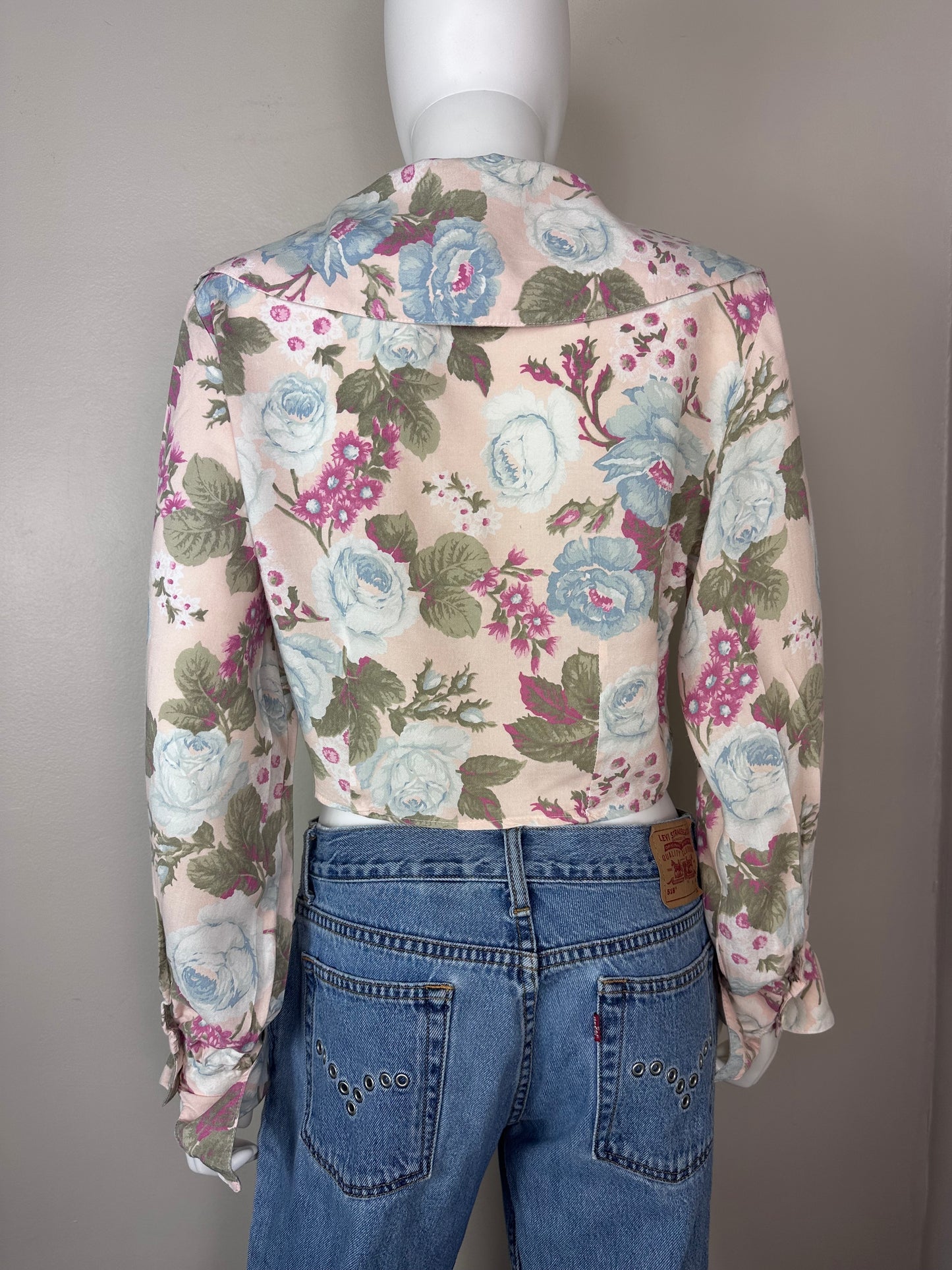 1990s Cropped Pastel Floral Blouse with Tie Front, Contempo Casuals Size Large