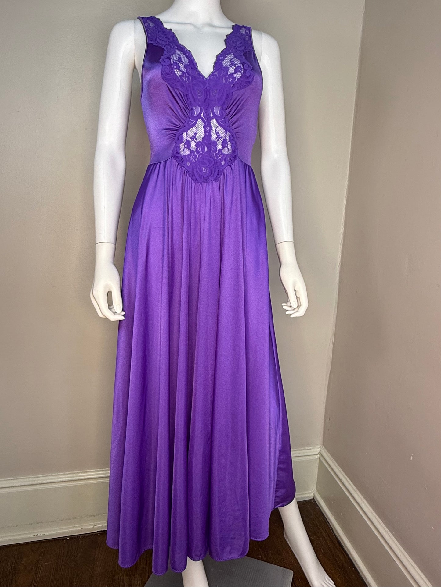 1970s Purple Nightgown with Full Sweep, Lace Cut Out Bodice, Lorraine Size XS-Small