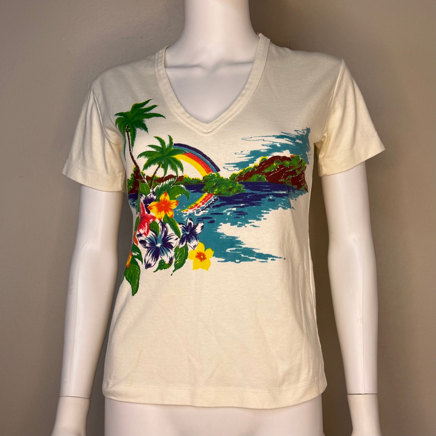 1970s Tropical Beach V Neck T-Shirt, Scarab San Francisco Size Small, Femme Cut, Hawaii