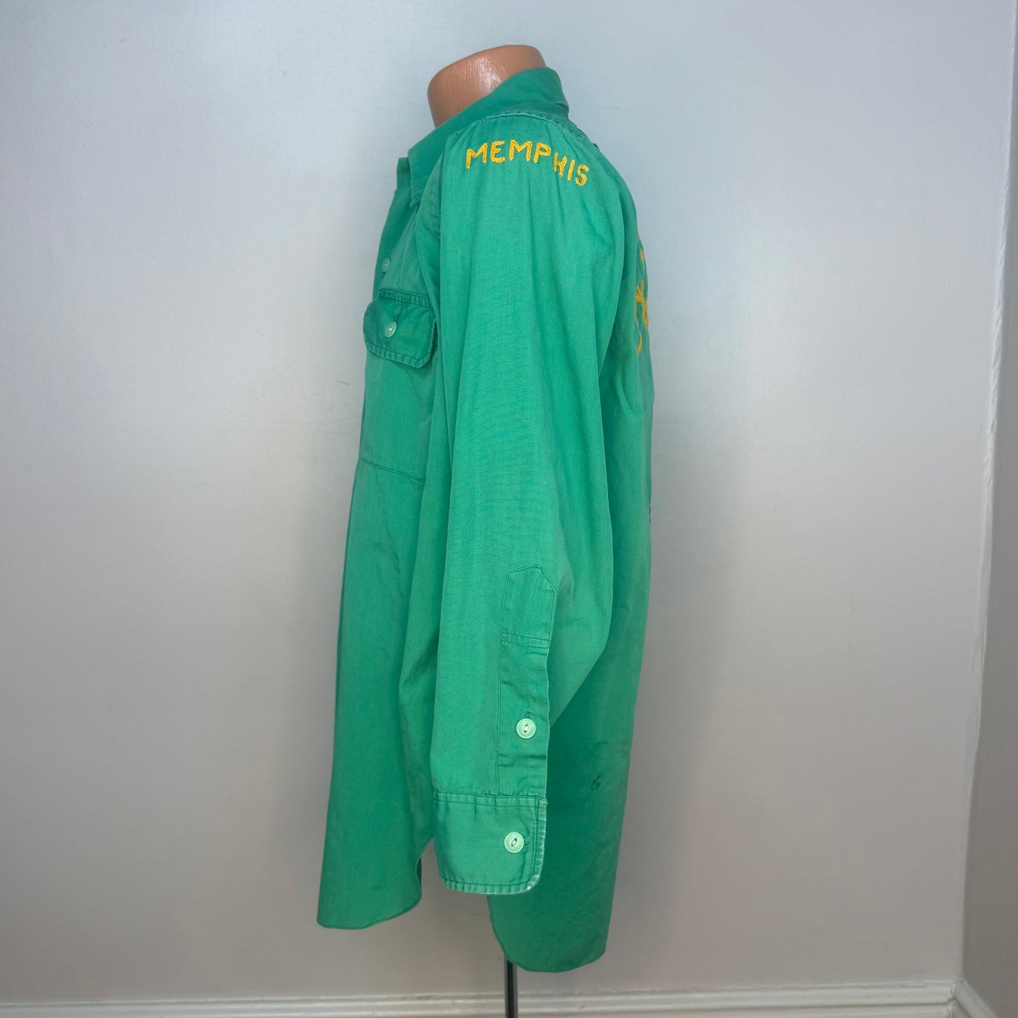1940s Men’s Green Long Sleeve Shirt, Al Chymia Temple Memphis Chain Stitch Embroidery, Fremont Shirt Co Size M/L