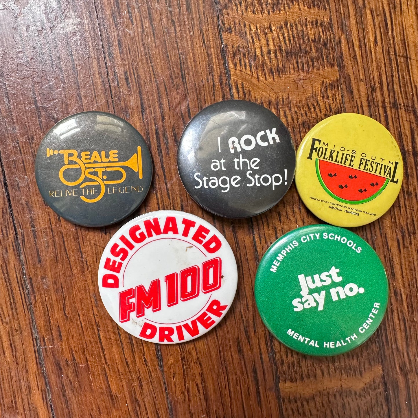 Lot of Vintage Memphis Pinback Buttons (Lot #2)