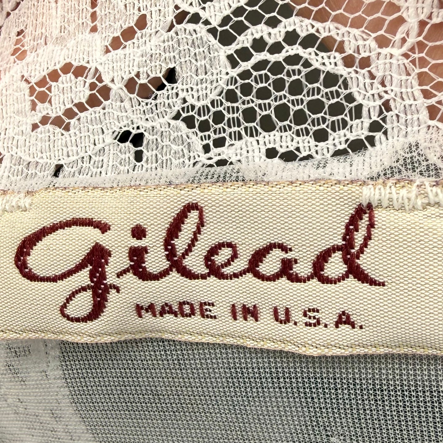 1970s/80s White Peignoir Set, Nightgown and Sheer Short Sleeve Robe, Gilead Size Large, Pink Roses, Bridal Lingerie