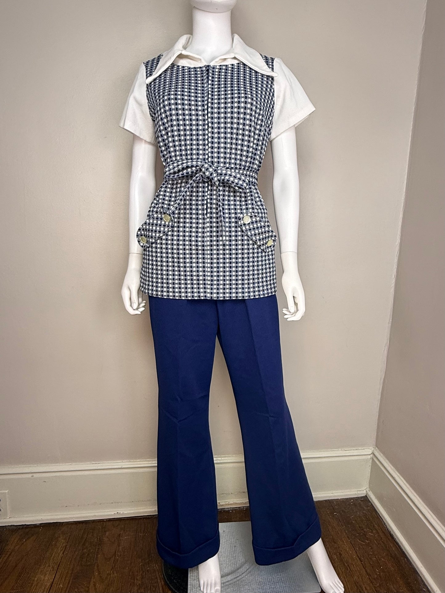 1970s Double Knit Short Sleeve Pant Suit, Navy Blue Polyester Tunic and Bell Bottom Pants, Size Medium