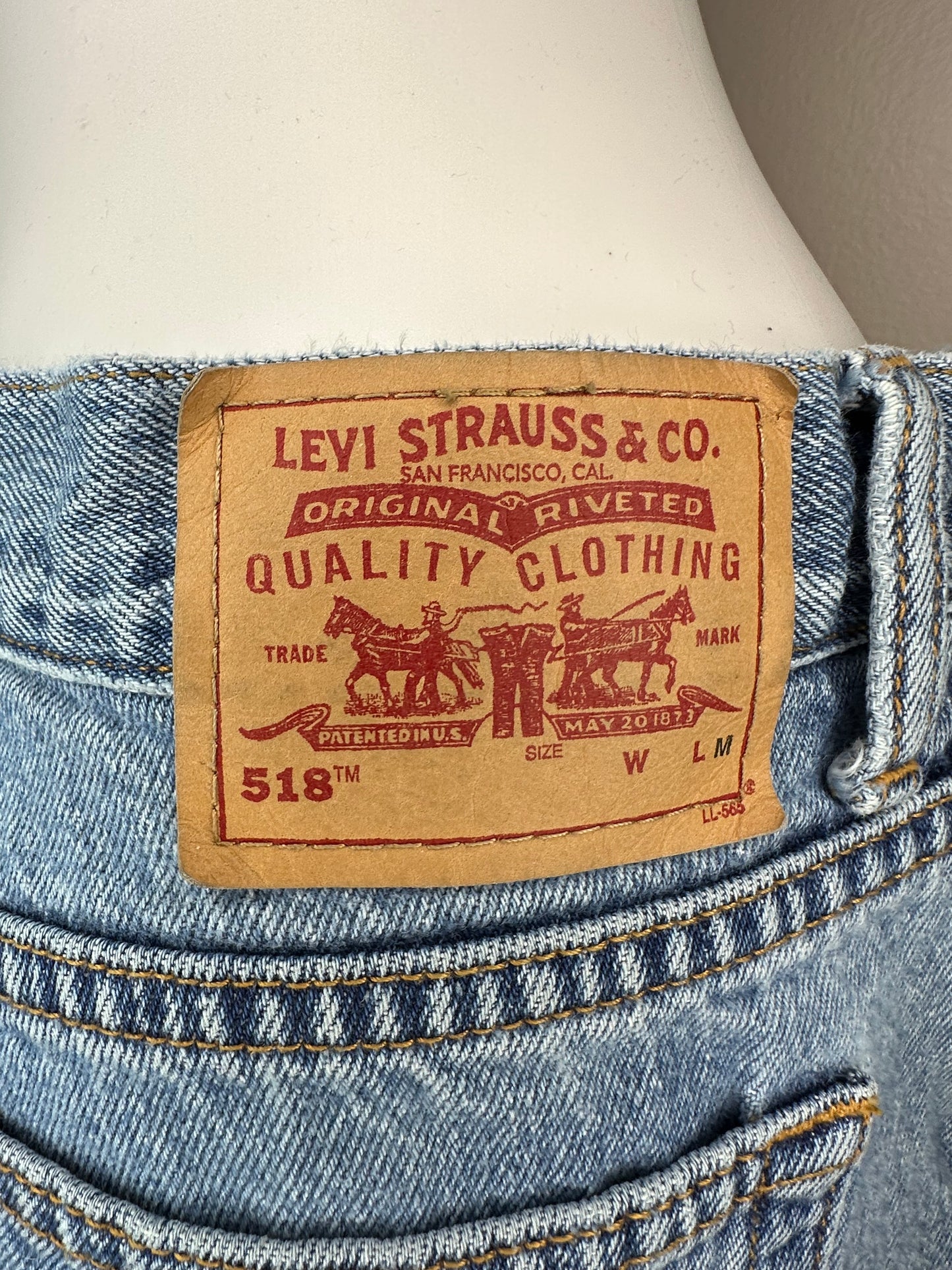 Y2K Levi’s Jeans, 518 with Decorative Grommets, Mid-rise 32"x31.5"