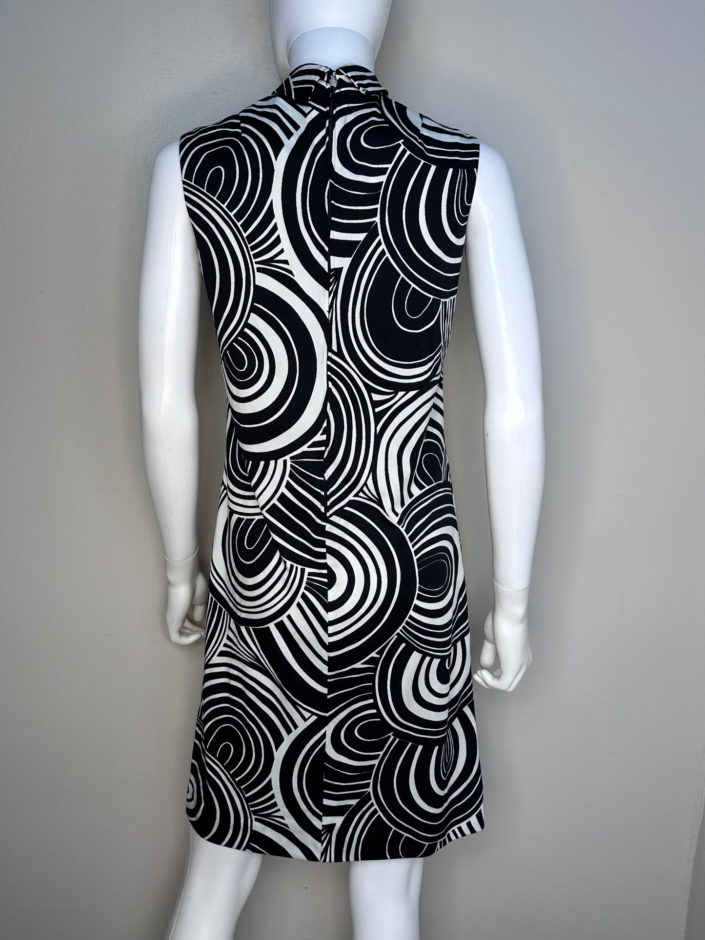 1960s Black and White Swirl Mod Mini Dress, Domani Knits Size S/M