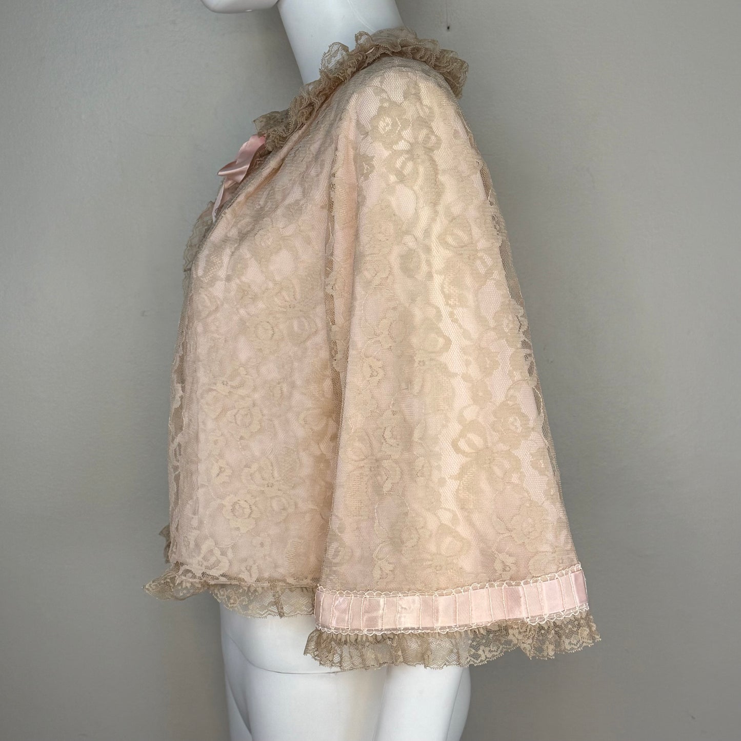 1960s Lace Bed Jacket, Odette Barsa Size Medium