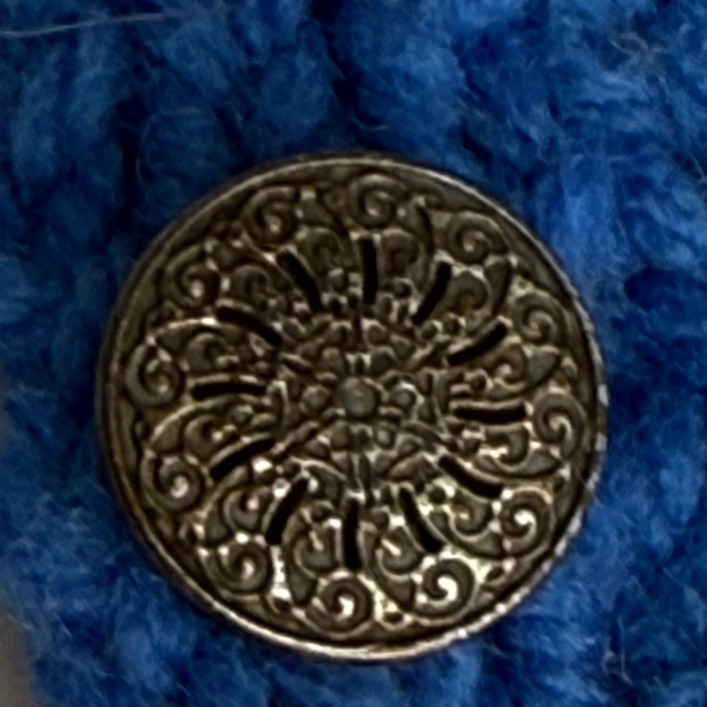 1960s/70s Hand Knit Snowflake Cardigan Sweater with Pewter Buttons, Size X-Small