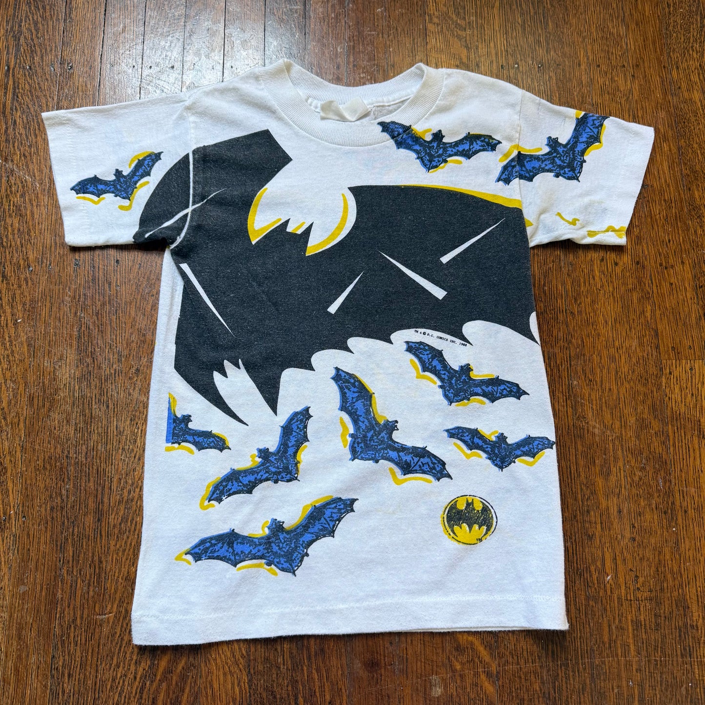 1980s Kids’ Batman All Over Print T-Shirt, Division 1 Size Youth Medium, D.C. Comics 1988