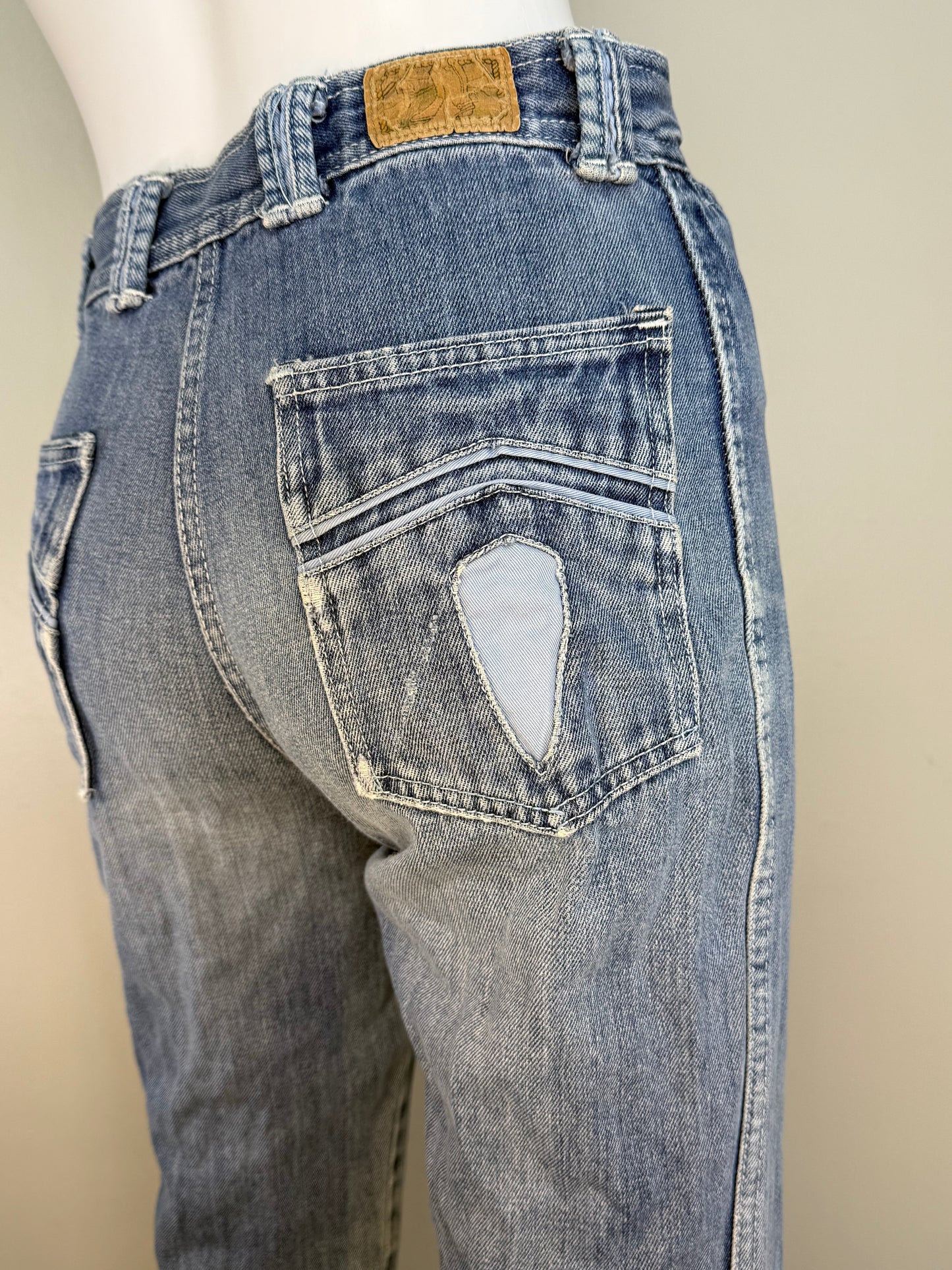 1970s Blue Jeans, High Rise, Straight Leg, Best Made Togs Size 0, 25"x33"