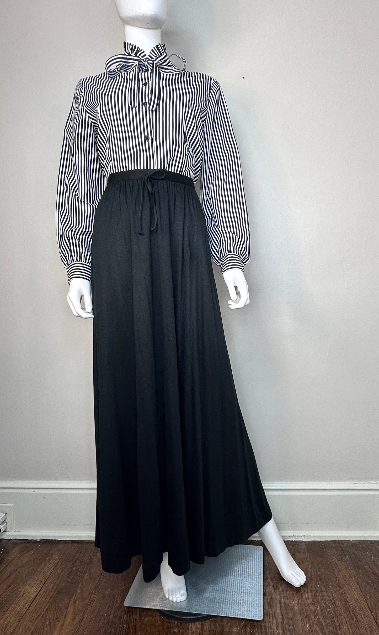 1970s Black Knit Maxi Skirt, Claude Size XXS