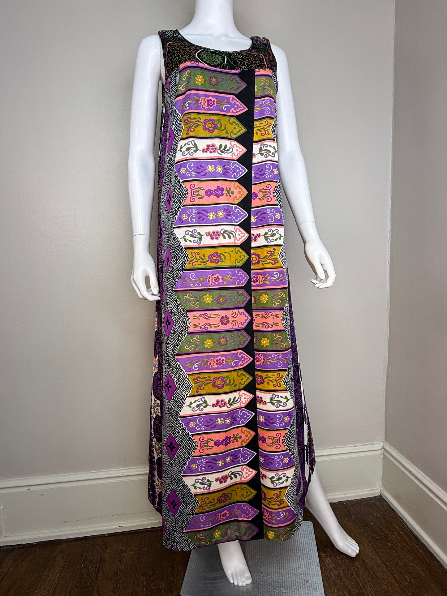 1960s Psychedelic Print Loungewear Dress, Hollywood Vassarette by Munsingwear Size Medium