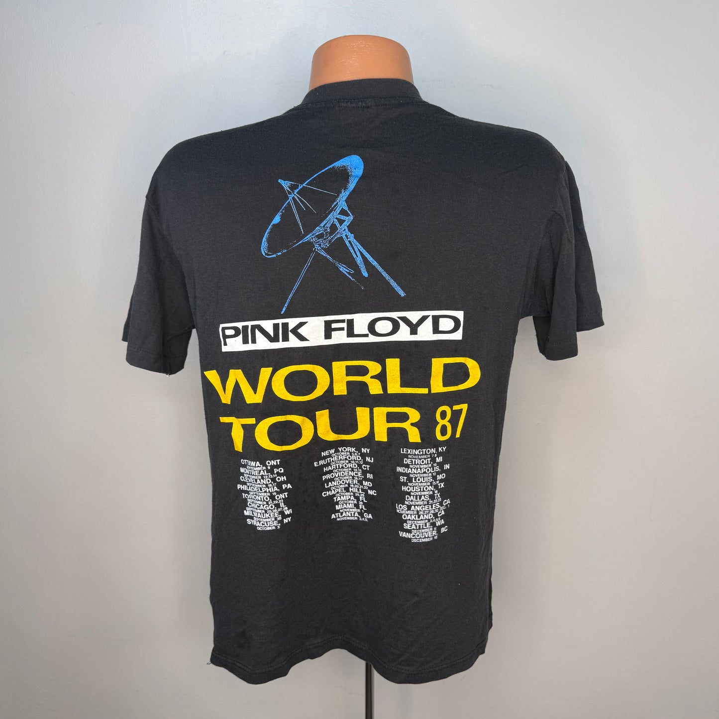 1980s Pink Floyd Concert T-Shirt, World Tour 1987, A Momentary Lapse of Reason, Spring Ford Size Medium