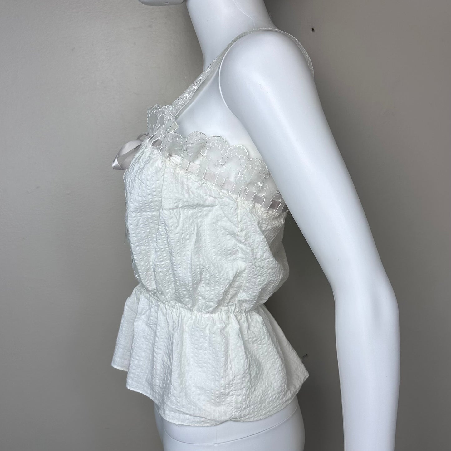 1950s White Seersucker Lingerie Tank Top, Lace Trim, Loomcraft Size XS-Small