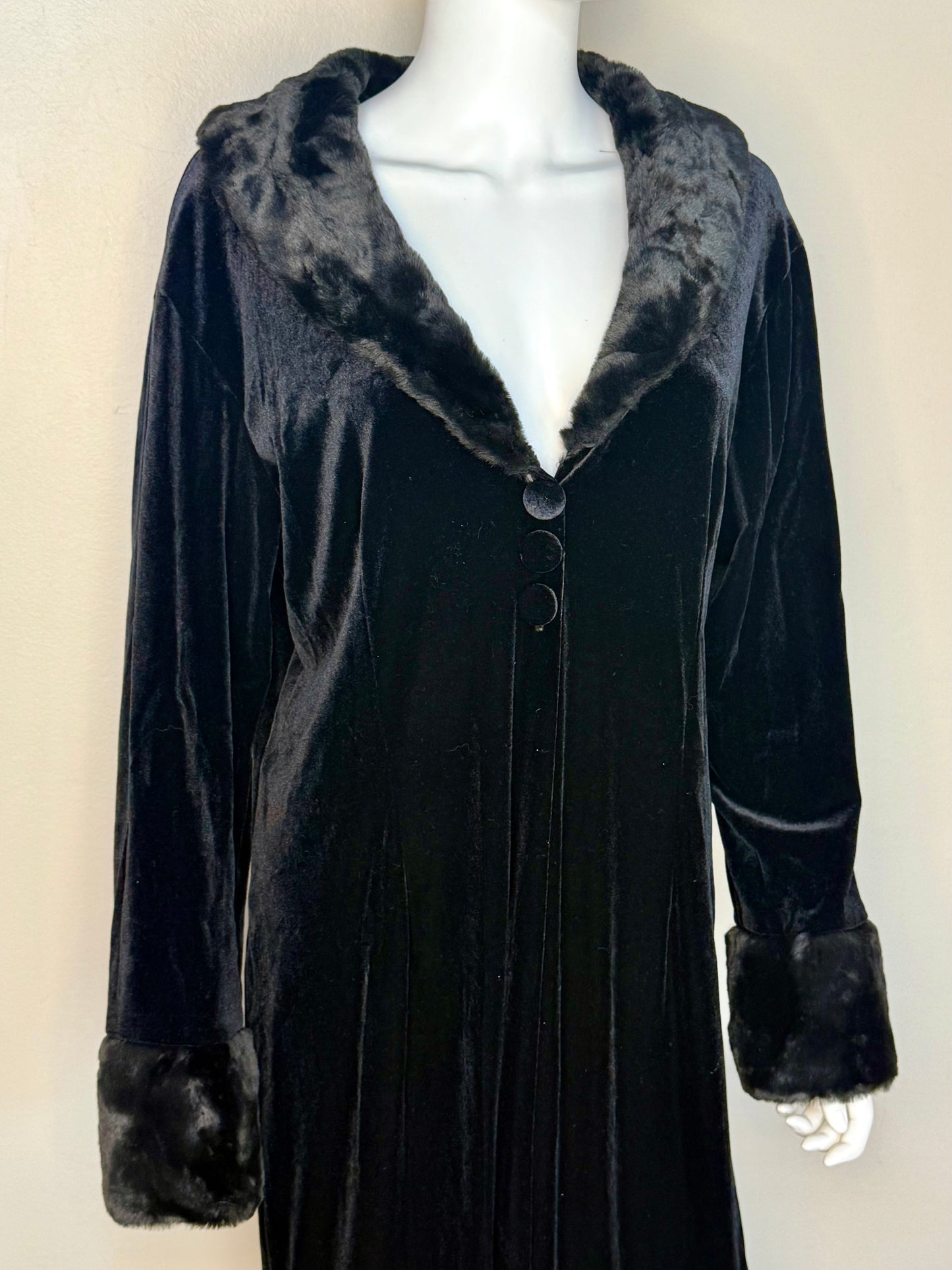 1990s/Y2K Black Stretch Velvet Duster Coat with Faux Fur Trim, bc Best Choice Size XL/XXL, 90s Goth