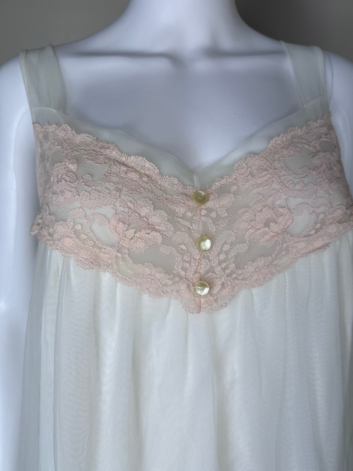 1960s Plus Size Peignoir Set, Mary Barron Size 1X, Cream with Peach Lace